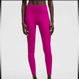 LIKE NEW Lululemon Fleece High-Rise Running
Tight 28", in Ripened Raspberry